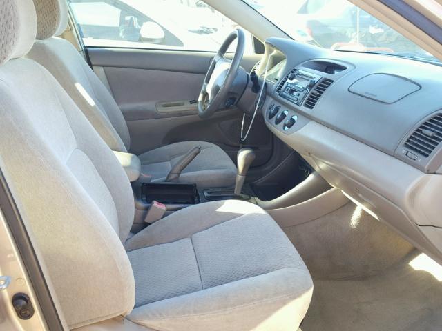 4T1BE32K12U036605 - 2002 TOYOTA CAMRY LE GOLD photo 5