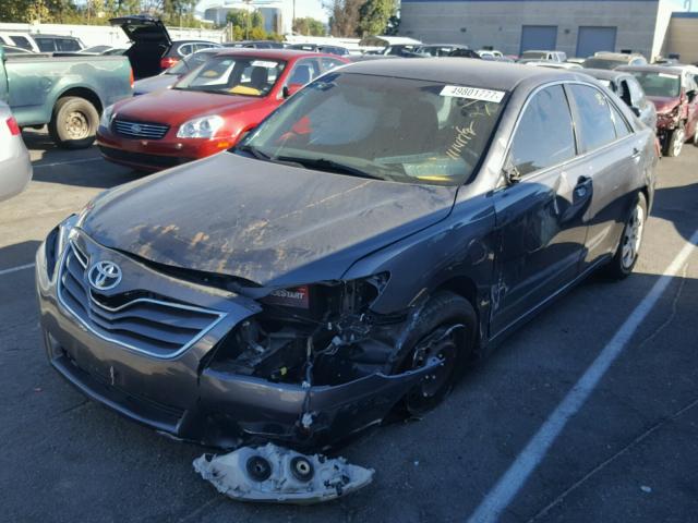 4T4BF3EK8BR155959 - 2011 TOYOTA CAMRY BASE CHARCOAL photo 2