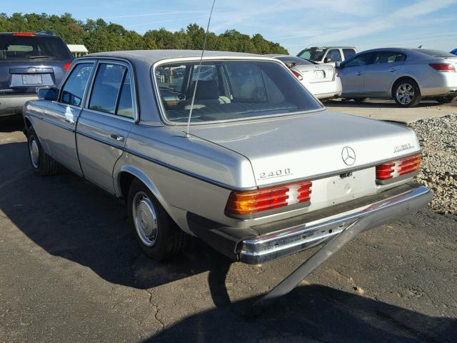 WDBAB23A6CB304682 - 1982 MERCEDES-BENZ 240 D SILVER photo 3