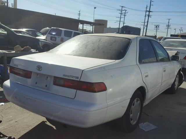 4T1BG22KXXU490749 - 1999 TOYOTA CAMRY CE WHITE photo 4