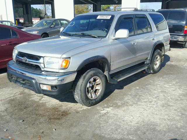 JT3GN86R610182717 - 2001 TOYOTA 4RUNNER SR SILVER photo 2