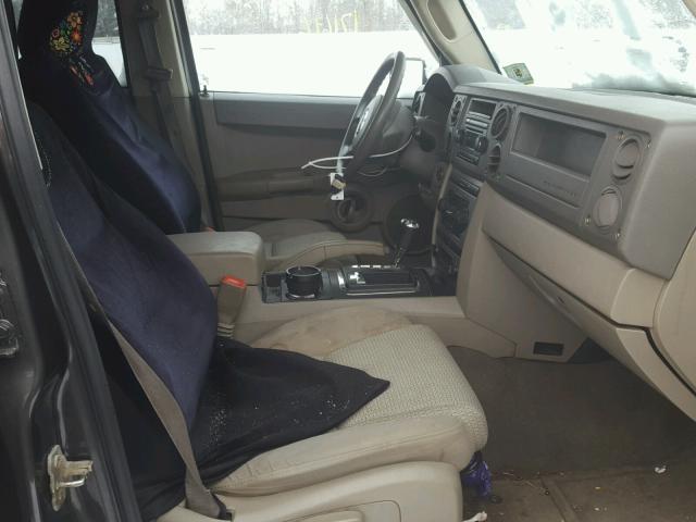 1J8HG48N76C124515 - 2006 JEEP COMMANDER GRAY photo 5