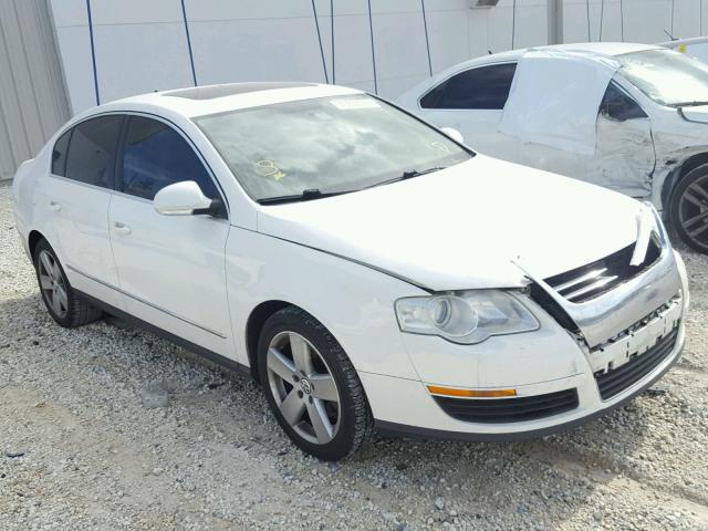 WVWAK73C18P045920 - 2008 VOLKSWAGEN PASSAT KOM WHITE photo 1