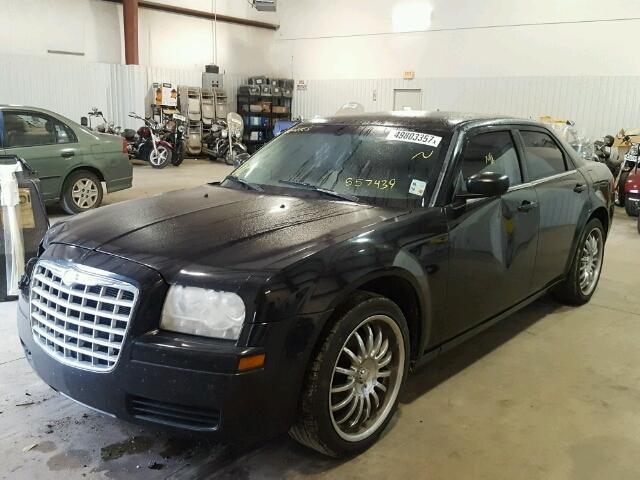 2C3KA43D89H557439 - 2009 CHRYSLER 300 LX BLACK photo 2