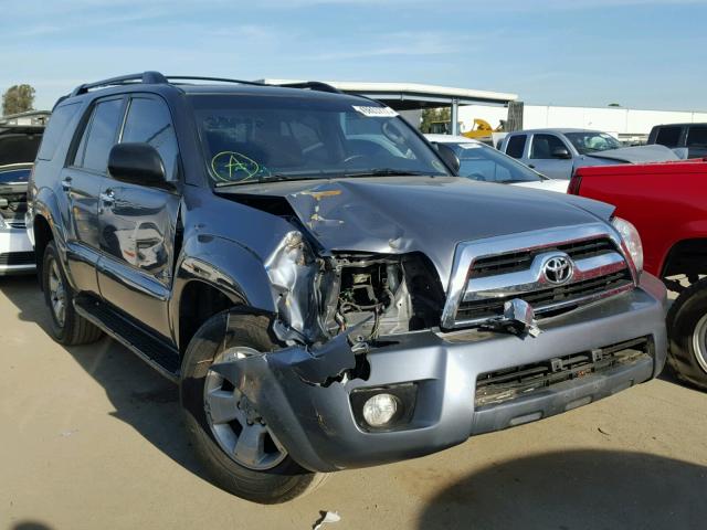 JTEZU14R668041877 - 2006 TOYOTA 4RUNNER SR GRAY photo 1