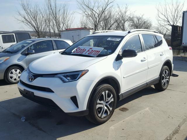 JTMZFREV8GJ065522 - 2016 TOYOTA RAV4 LE WHITE photo 2