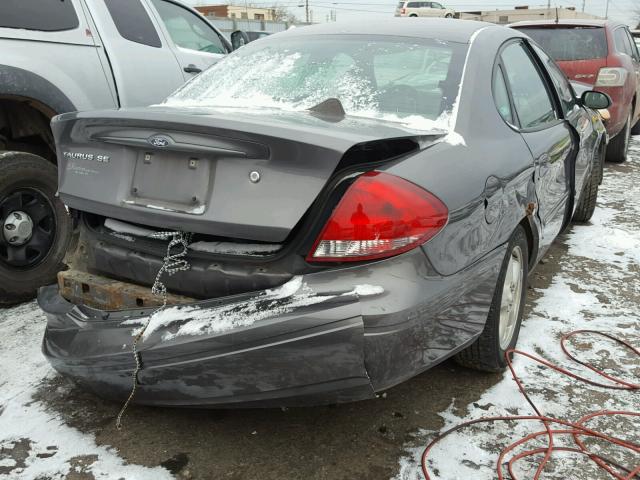 1FAFP53U44G118363 - 2004 FORD TAURUS SE GRAY photo 4