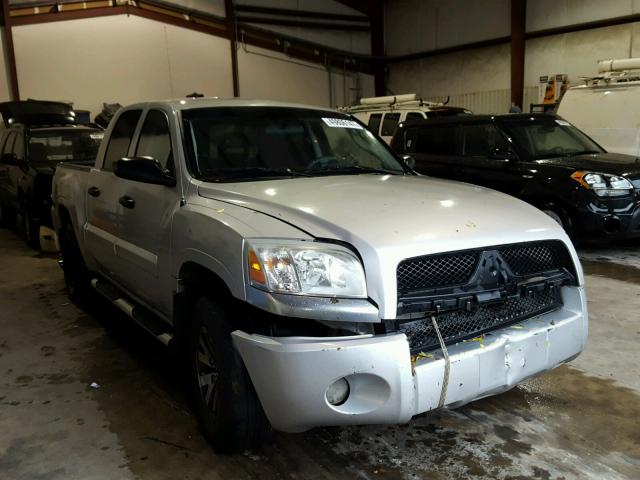 1Z7HC28K17S126107 - 2007 MITSUBISHI RAIDER LS SILVER photo 1