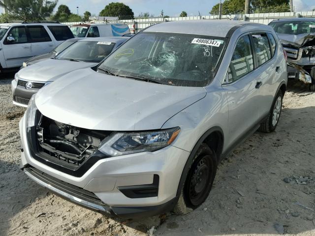 KNMAT2MT6HP531721 - 2017 NISSAN ROGUE S SILVER photo 2