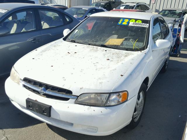 1N4DL01D9XC157647 - 1999 NISSAN ALTIMA XE WHITE photo 2