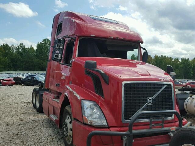 4V4NC9EH2GN180907 - 2016 VOLVO VN VNL RED photo 1