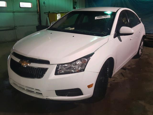 1G1PE5SBXD7303904 - 2013 CHEVROLET CRUZE LT WHITE photo 2