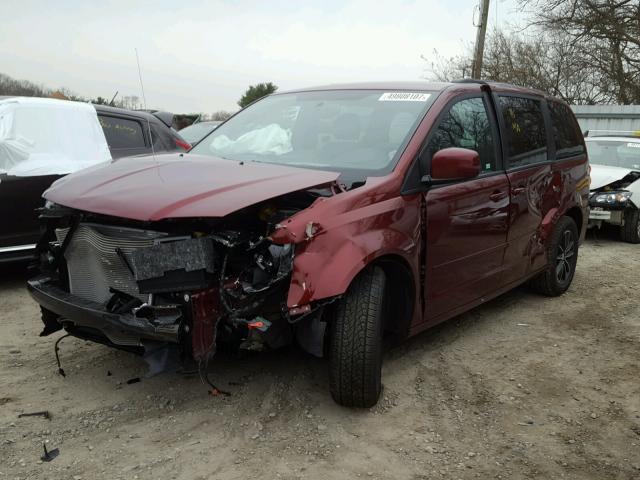 2C4RDGEG7HR813508 - 2017 DODGE GRAND CARA MAROON photo 2