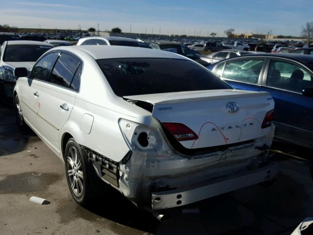 4T1BK36B18U290648 - 2008 TOYOTA AVALON XL WHITE photo 3