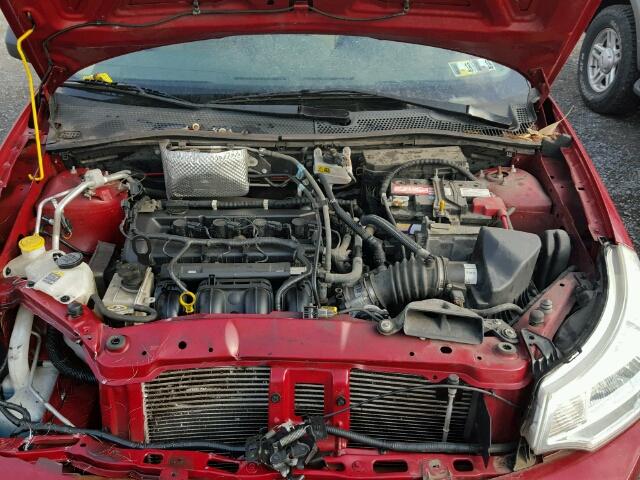 1FAHP3EN4AW237647 - 2010 FORD FOCUS S RED photo 7