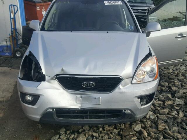 KNAHH8A83C7388736 - 2012 KIA RONDO SILVER photo 7