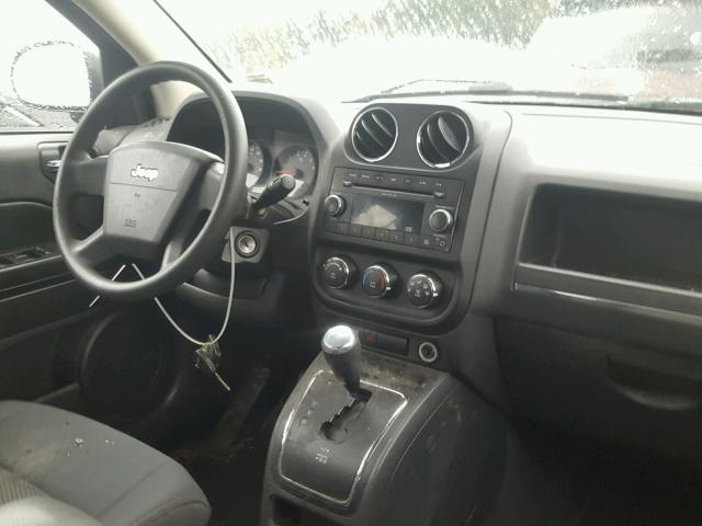 1J4NF4FB7AD604511 - 2010 JEEP COMPASS SP 灰色 照片 9