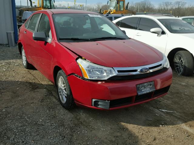 1FAHP3FN1AW199423 - 2010 FORD FOCUS SE RED photo 1