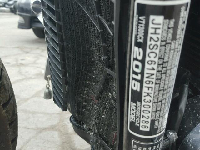 JH2SC61N6FK300286 - 2015 HONDA VT1300 CX RED photo 10