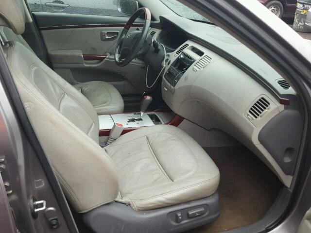 KMHFC46F48A293617 - 2008 HYUNDAI AZERA SE GRAY photo 5