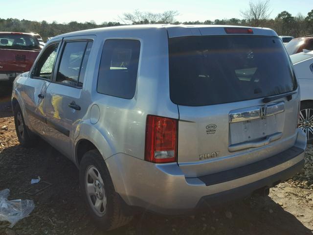 5FNYF3H29BB038131 - 2011 HONDA PILOT LX SILVER photo 3