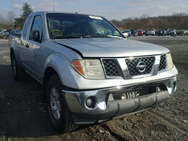 1N6AD06W85C419172 - 2005 NISSAN FRONTIER K SILVER photo 1
