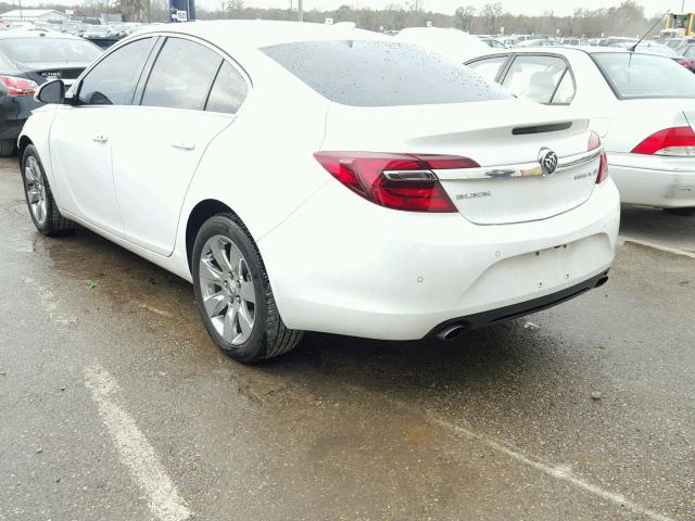 2G4GR5GX5H9122290 - 2017 BUICK REGAL PREM WHITE photo 3