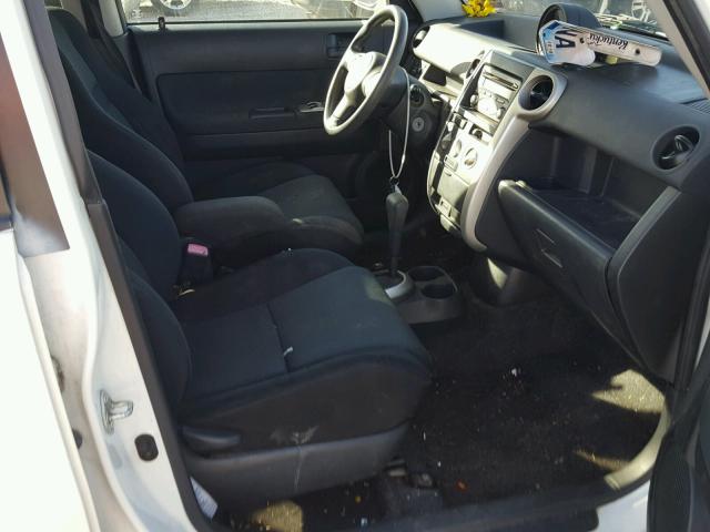 JTLKT324164073563 - 2006 TOYOTA SCION XB Ақ фото 5