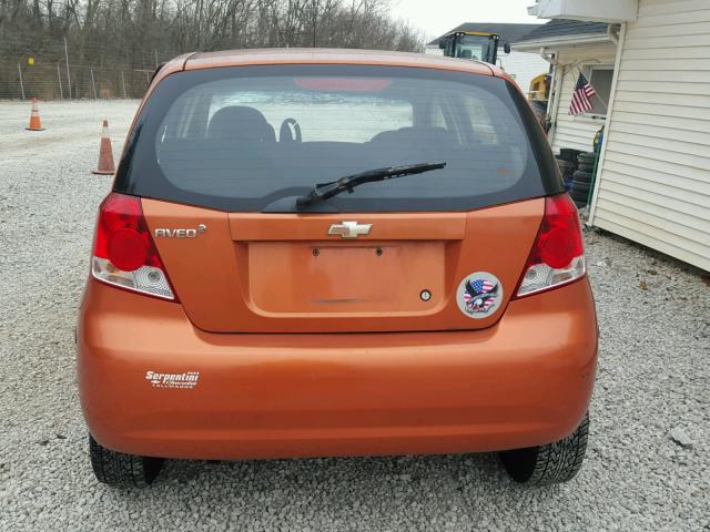 KL1TD666X8B076512 - 2008 CHEVROLET AVEO BASE ORANGE photo 10