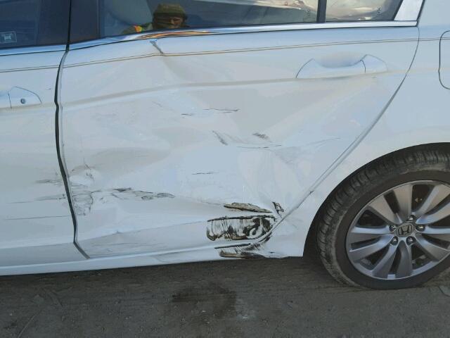 1HGCP2F87CA093634 - 2012 HONDA ACCORD EXL WHITE photo 9