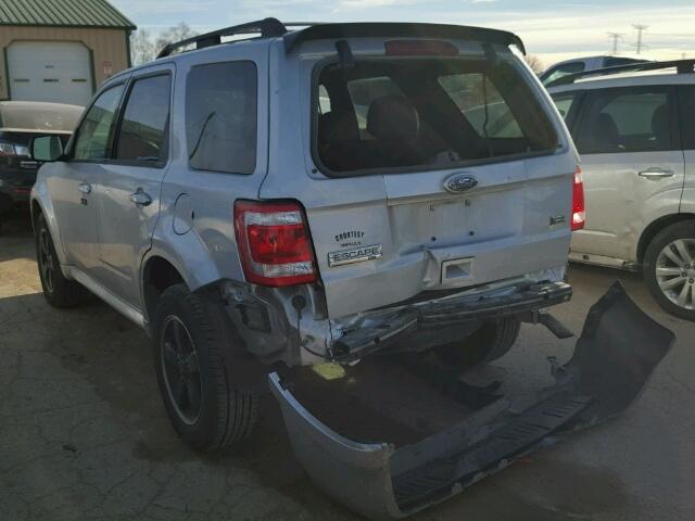 1FMCU0DG7BKB58220 - 2011 FORD ESCAPE XLT SILVER photo 3