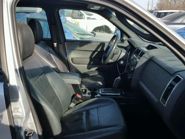 1FMCU0DG7BKB58220 - 2011 FORD ESCAPE XLT SILVER photo 5