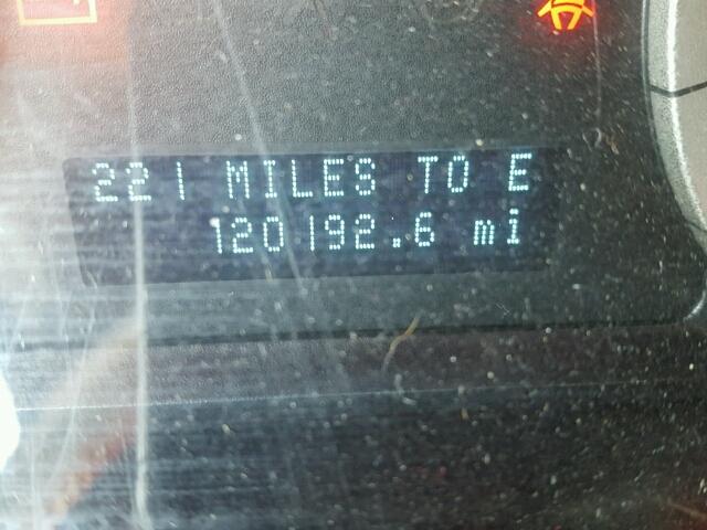 1FMCU0DG7BKB58220 - 2011 FORD ESCAPE XLT SILVER photo 8