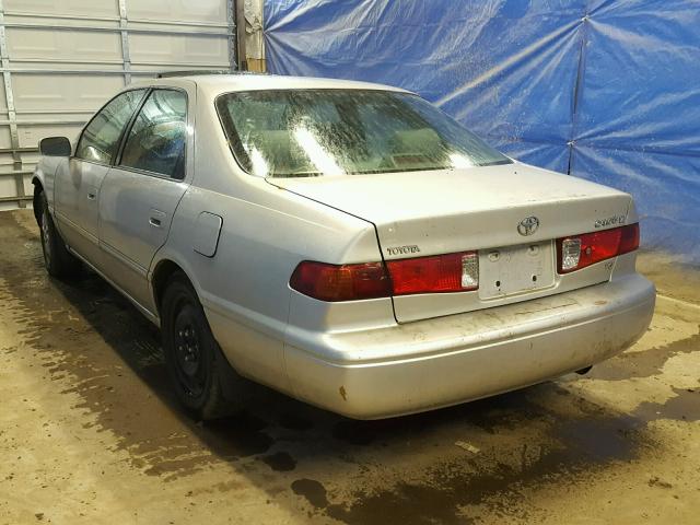 4T1BF28K31U129154 - 2001 TOYOTA CAMRY LE SILVER photo 3