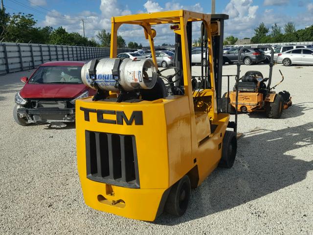 260430 - 1999 TCM FORKLIFT YELLOW photo 4