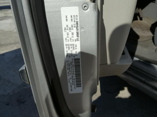 2A4RR5D17AR214675 - 2010 CHRYSLER TOWN & COU SILVER photo 10