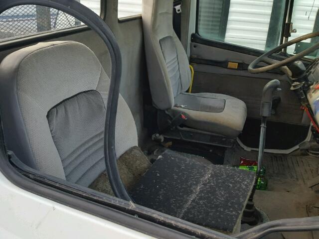 1FUWTMDA8XHA71238 - 1999 FREIGHTLINER MEDIUM CON WHITE photo 6