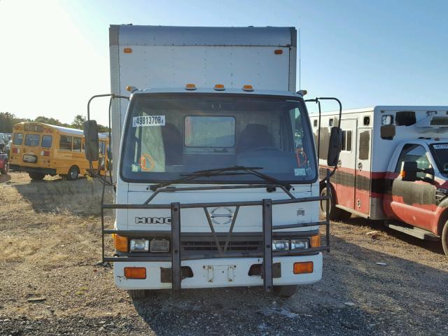 JHBFB4JH021S11591 - 2002 HINO FB FB1817 WHITE photo 9