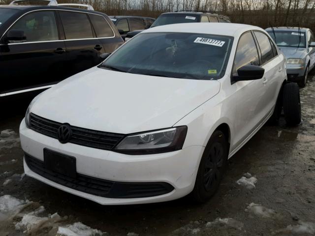 3VW1K7AJ4DM252297 - 2013 VOLKSWAGEN JETTA BASE WHITE photo 2