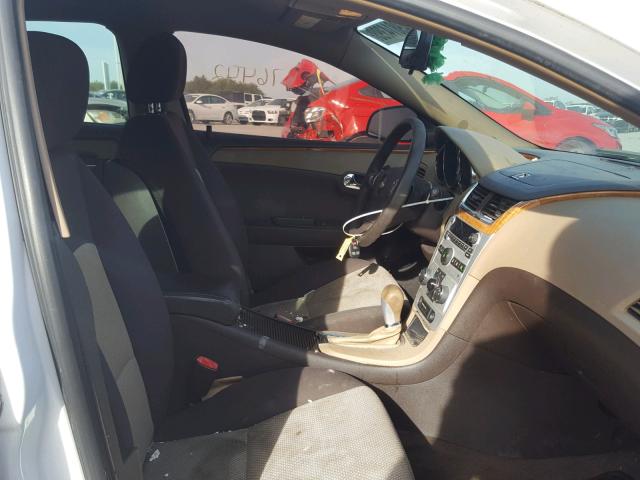 1G1ZH57B994254938 - 2009 CHEVROLET MALIBU 1LT WHITE photo 5