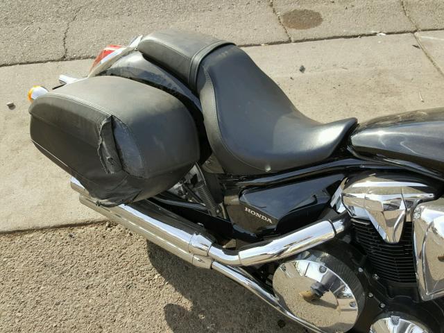 JH2SC6676FK500613 - 2015 HONDA VT1300 CT BLACK photo 6