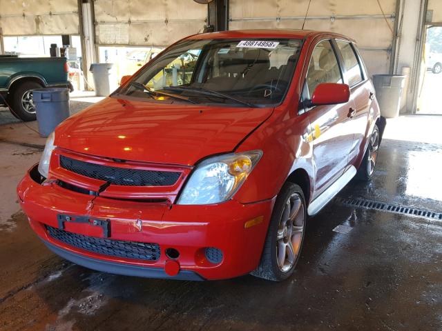 JTKKT624350100029 - 2005 TOYOTA SCION XA RED photo 2