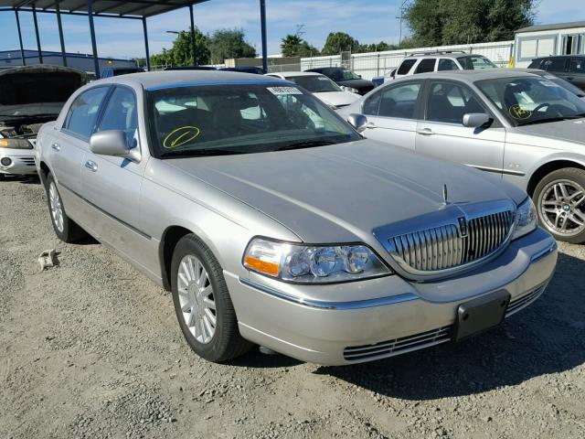 1LNHM82W83Y658464 - 2003 LINCOLN TOWN CAR S SILVER photo 1