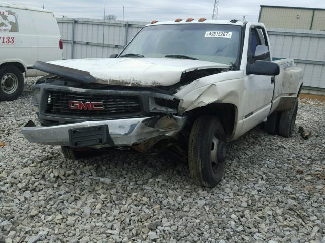 1GTHC34R3YF426603 - 2000 GMC SIERRA C35 WHITE photo 2