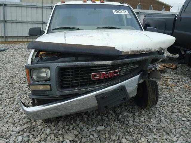 1GTHC34R3YF426603 - 2000 GMC SIERRA C35 WHITE photo 9