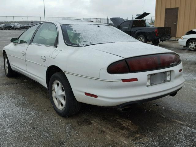 1G3GR62C1T4105450 - 1996 OLDSMOBILE AURORA WHITE photo 3