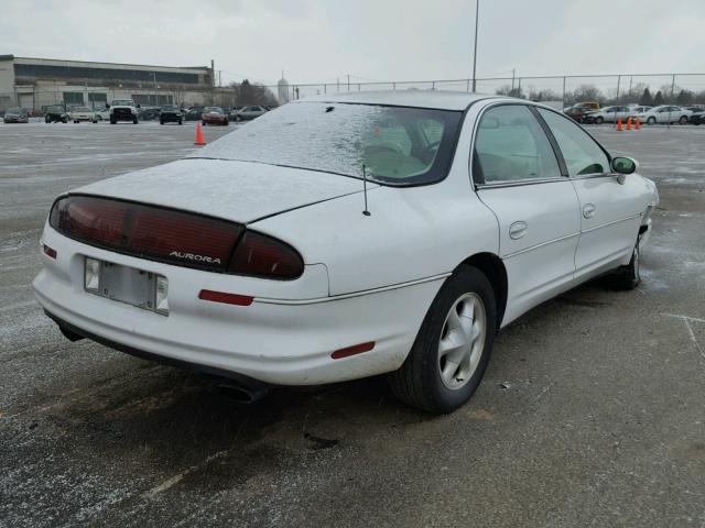 1G3GR62C1T4105450 - 1996 OLDSMOBILE AURORA WHITE photo 4