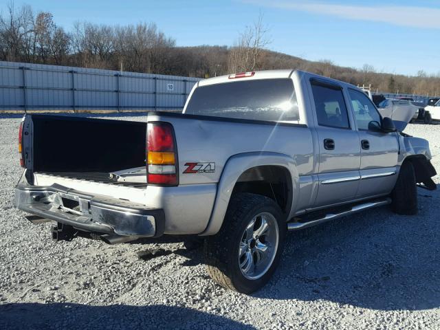 2GTEK13T051149046 - 2005 GMC NEW SIERRA SILVER photo 4