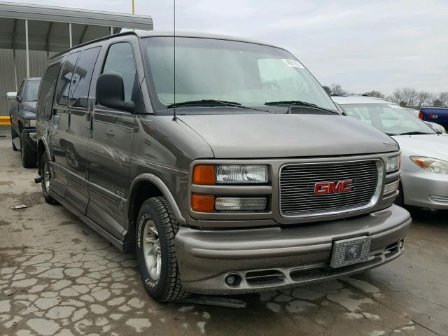 1GDFG15R621144762 - 2002 GMC SAVANA RV BROWN photo 1