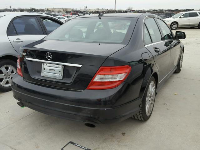 WDDGF54XX8F099605 - 2008 MERCEDES-BENZ C 300 BLACK photo 4